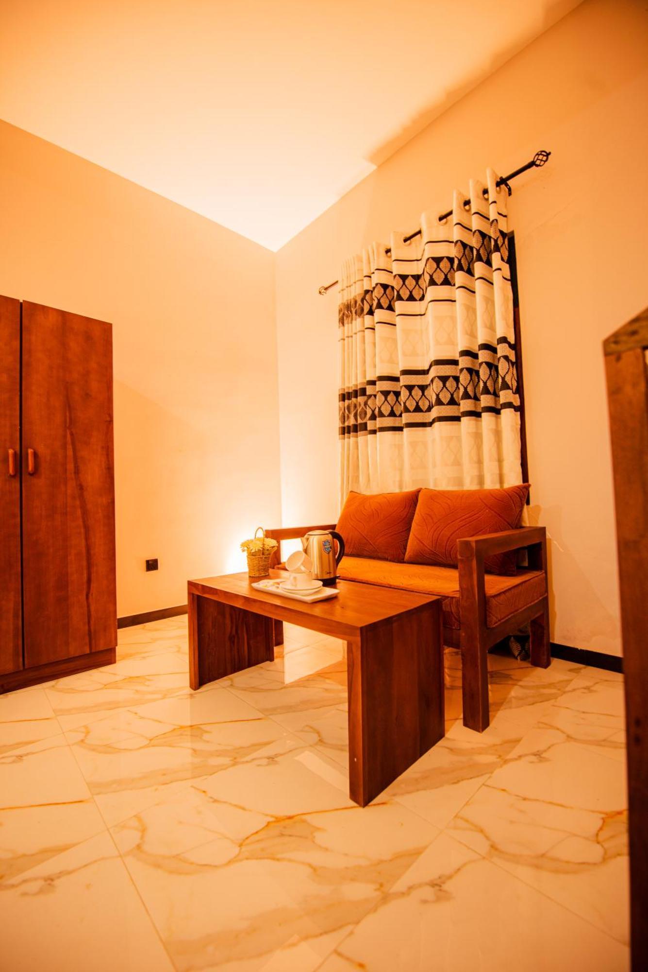 C B S Resort Udawalawe Bagian luar foto