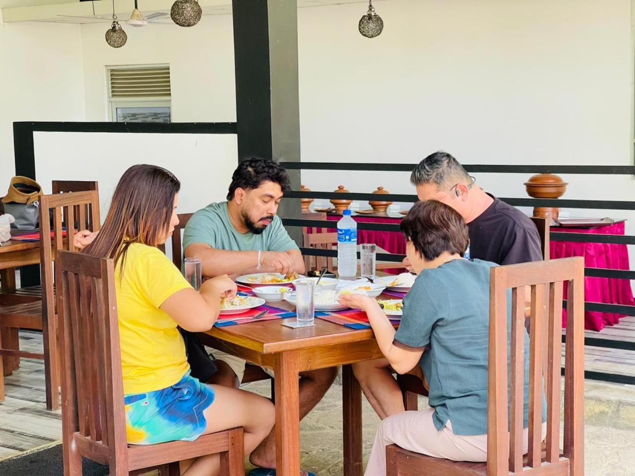 C B S Resort Udawalawe Bagian luar foto