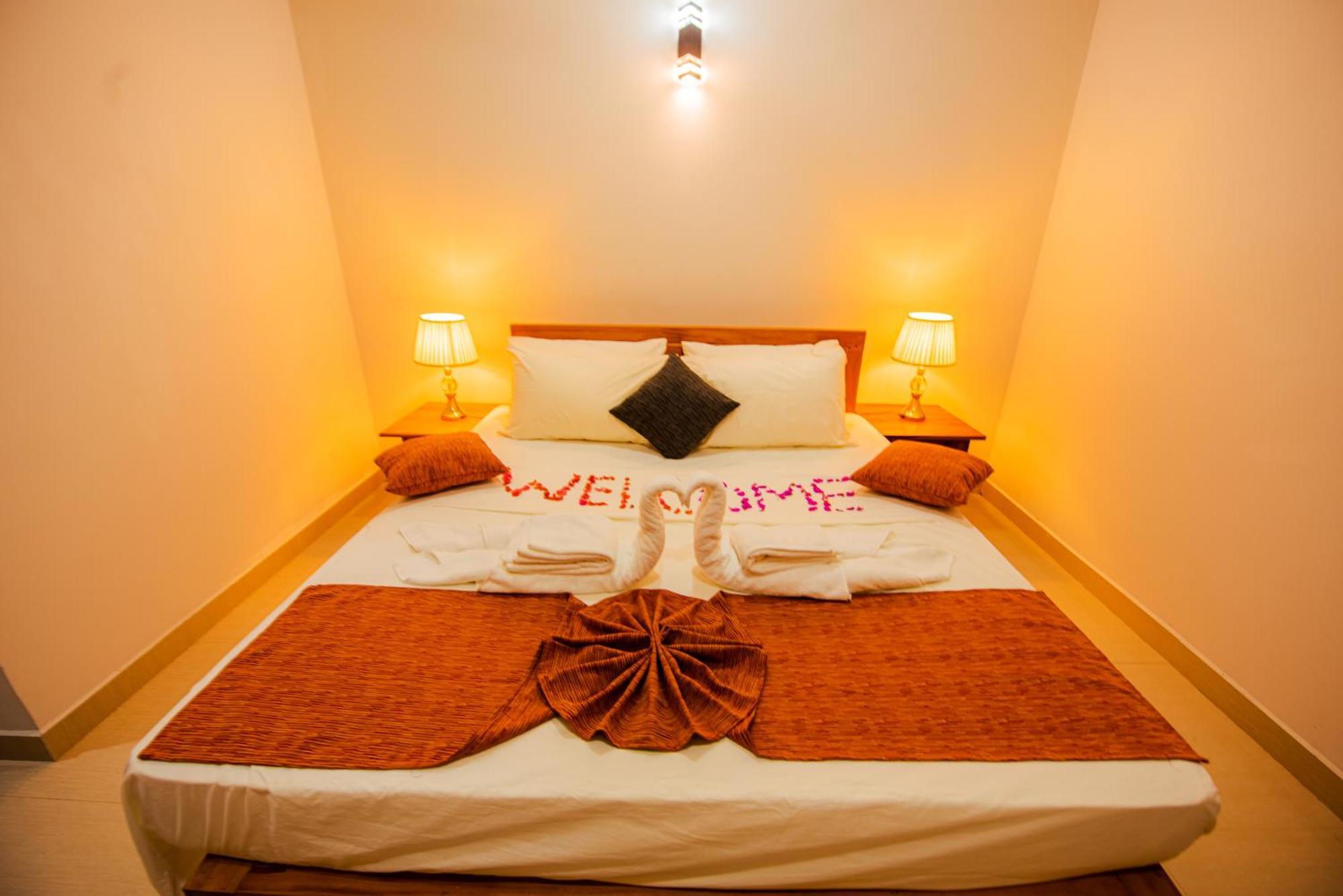C B S Resort Udawalawe Bagian luar foto
