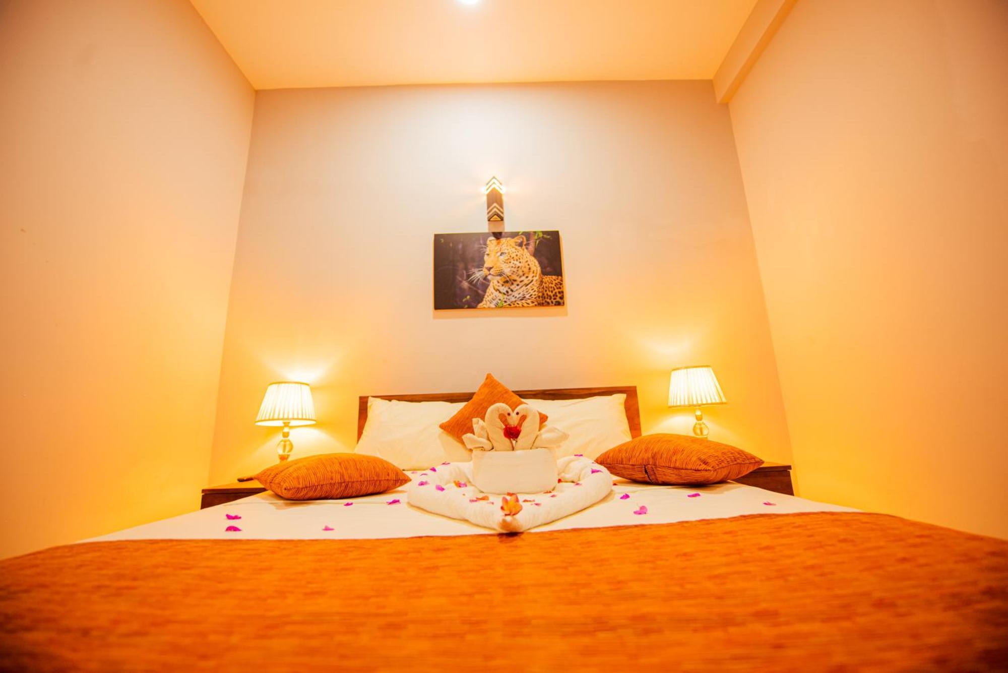 C B S Resort Udawalawe Bagian luar foto