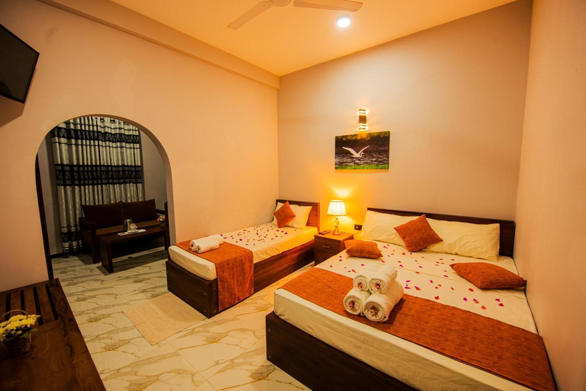 C B S Resort Udawalawe Bagian luar foto